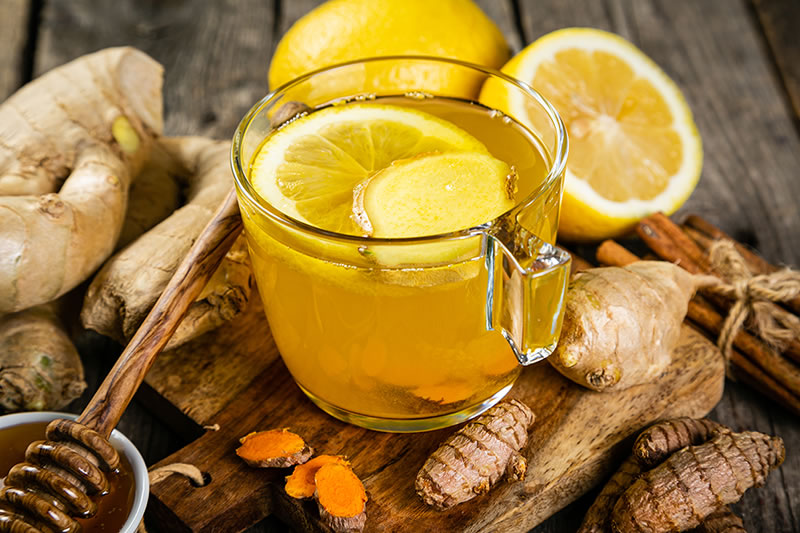 Turmeric and honey tea